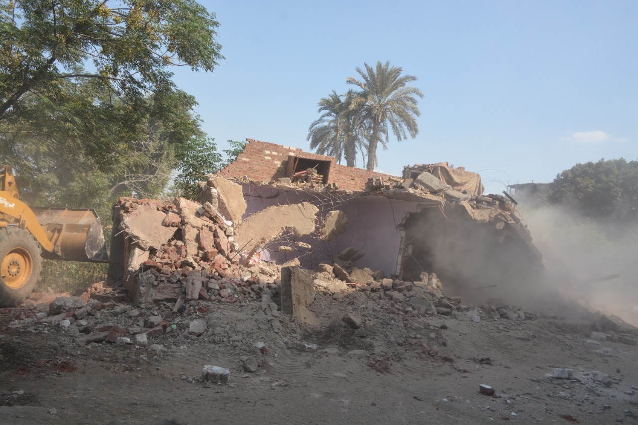 D6184AD1-7188-4D41-9A6D-A47CAE17BEEB