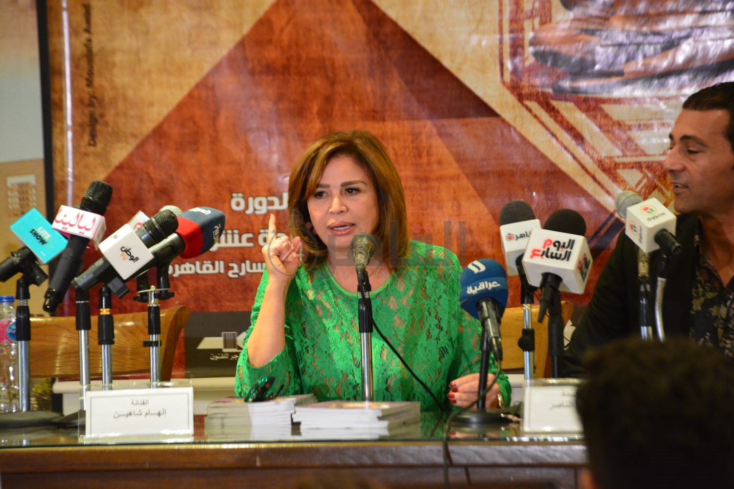 حفل توقيع كتاب إلهام شاهين (1)