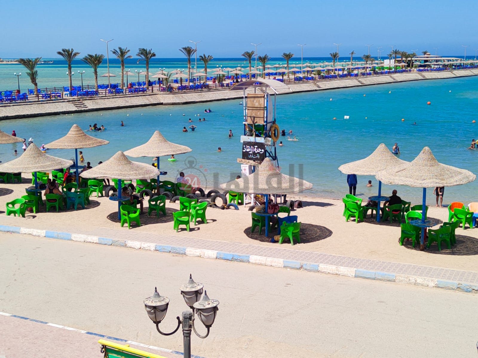 إقبال ضعيف من المصطافين على شواطئ الغردقة 