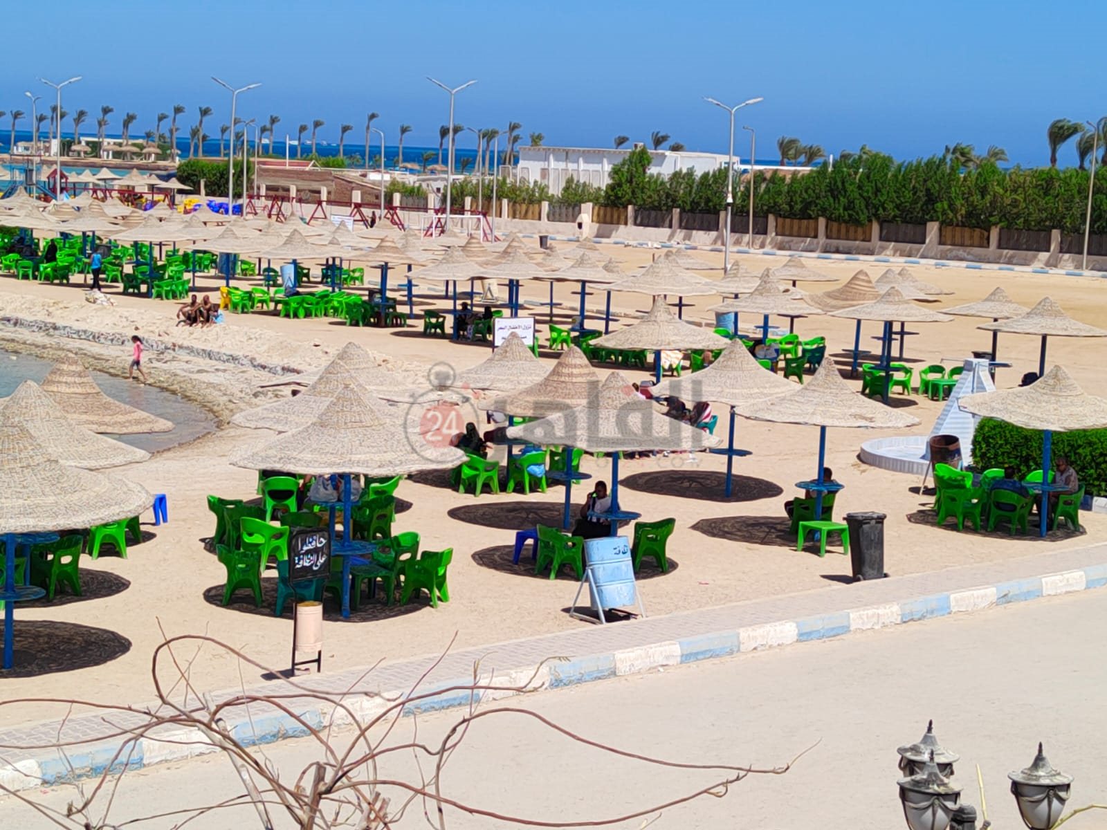 إقبال ضعيف من المصطافين على شواطئ الغردقة 