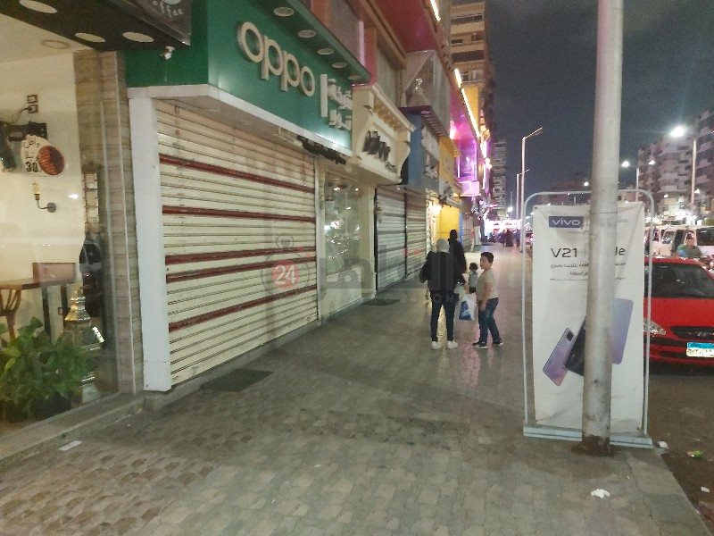 محال بورسعيد تلتزم بقرار الاغلاق 