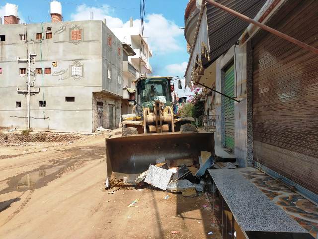 إزالة التعديات على الأراضي بالشرقية 02