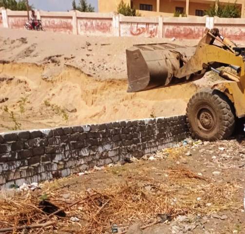 إزالة التعديات على الأراضي بالشرقية 04