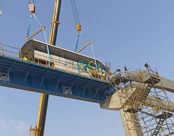 رفع أول مونوريل 