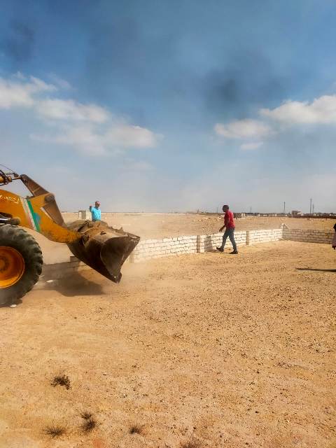 إزالة تعديات على الأراضي بالشرقية