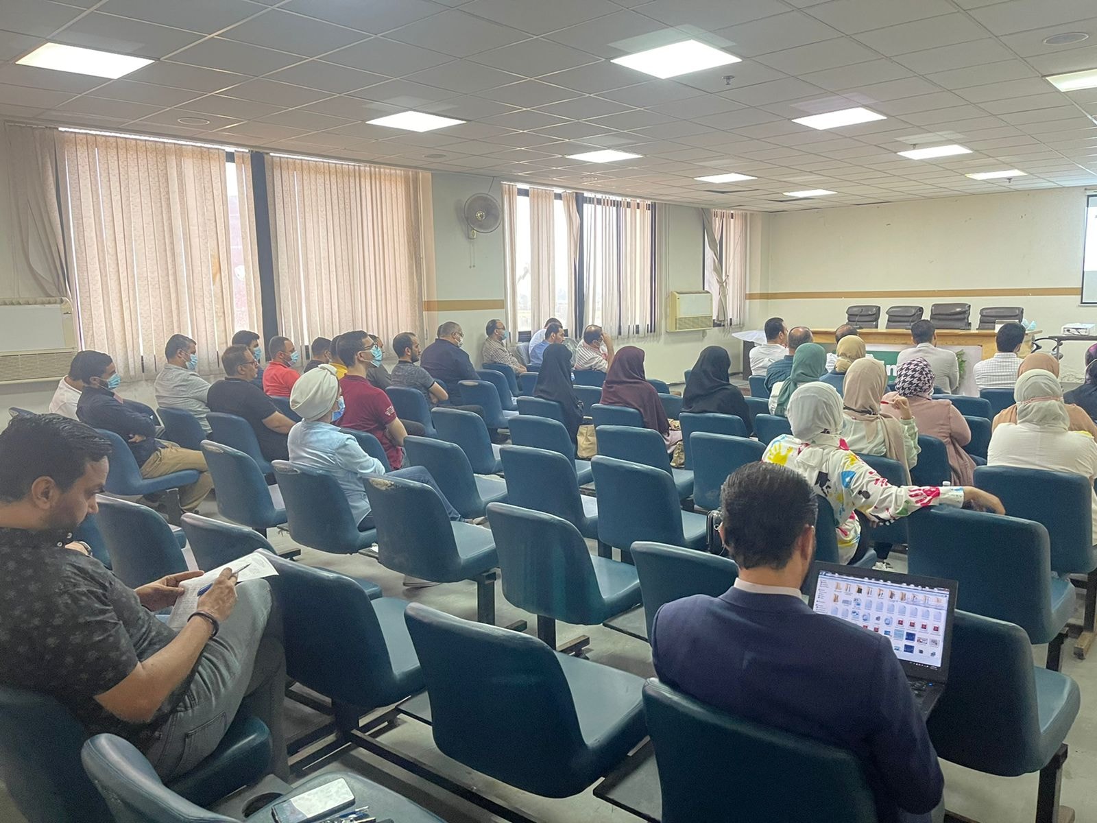 اليوم العلمي للكبد والجهاز الهضمي والمناظير بمستشفى الأحرار 03