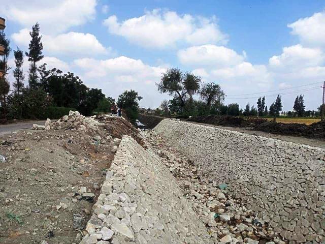 أعمال تأهيل وتبطين ترعة بدران بالشرقية 01