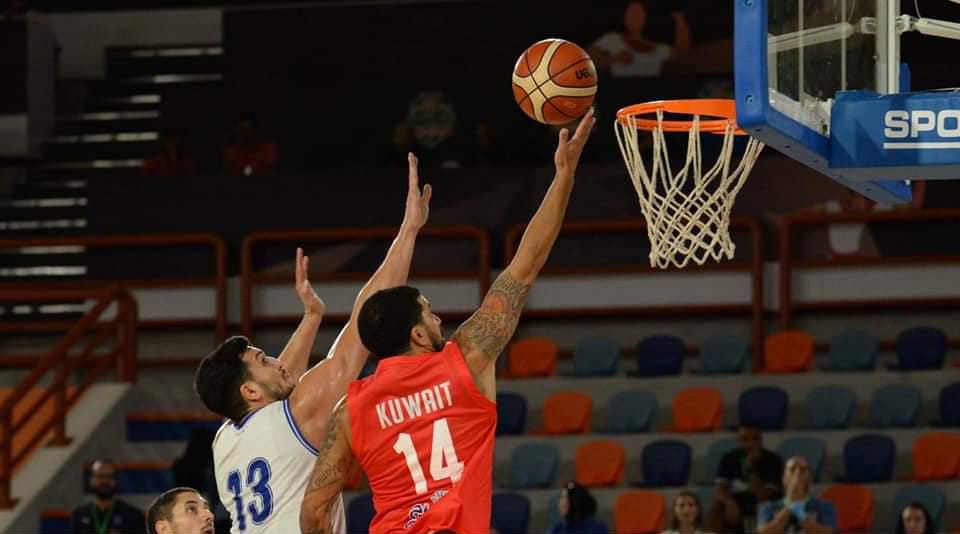الكويت الكويتي يتأهل إلى نهائي البطولة العربية للسلة