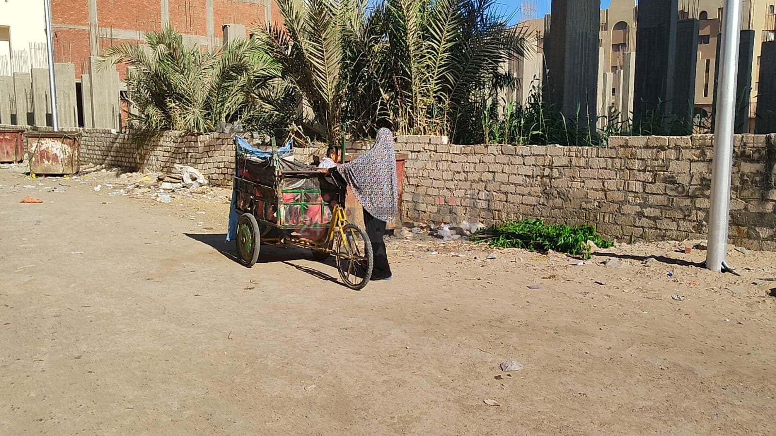 أثناء عمل أم مالك