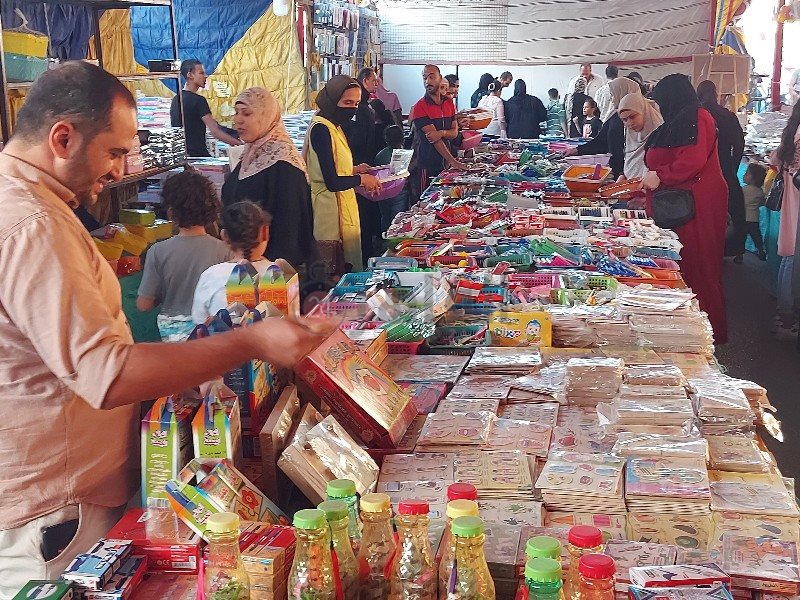 إقبال علي معرض كلنا واحد ببورسعيد