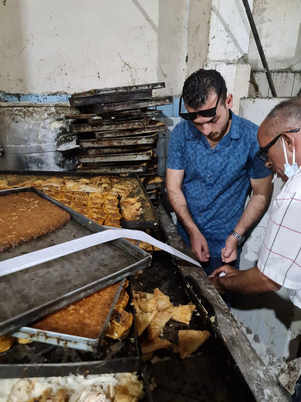 ضبط طني أغذية وزيوت غير صالحة للاستهلاك الآدمي بالدقهلية