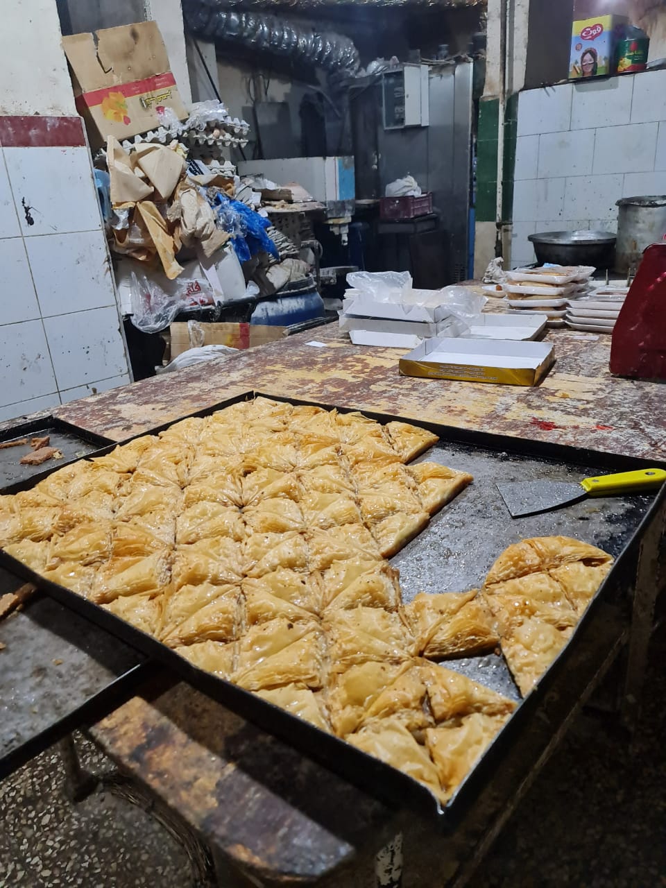 ضبط طني أغذية وزيوت غير صالحة للاستهلاك الآدمي بالدقهلية