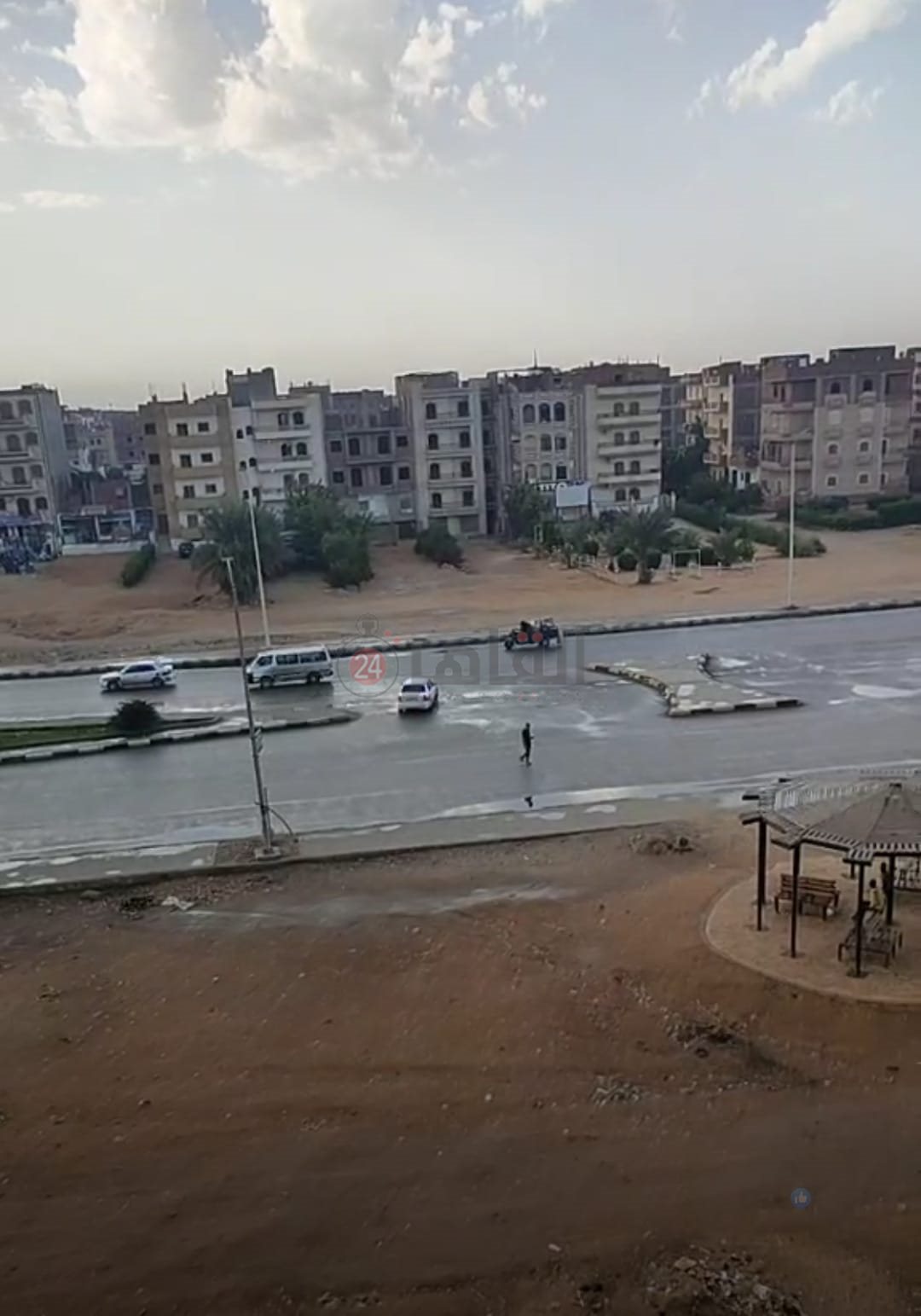 سقوط أمطار بمدينة العاشر من رمضان