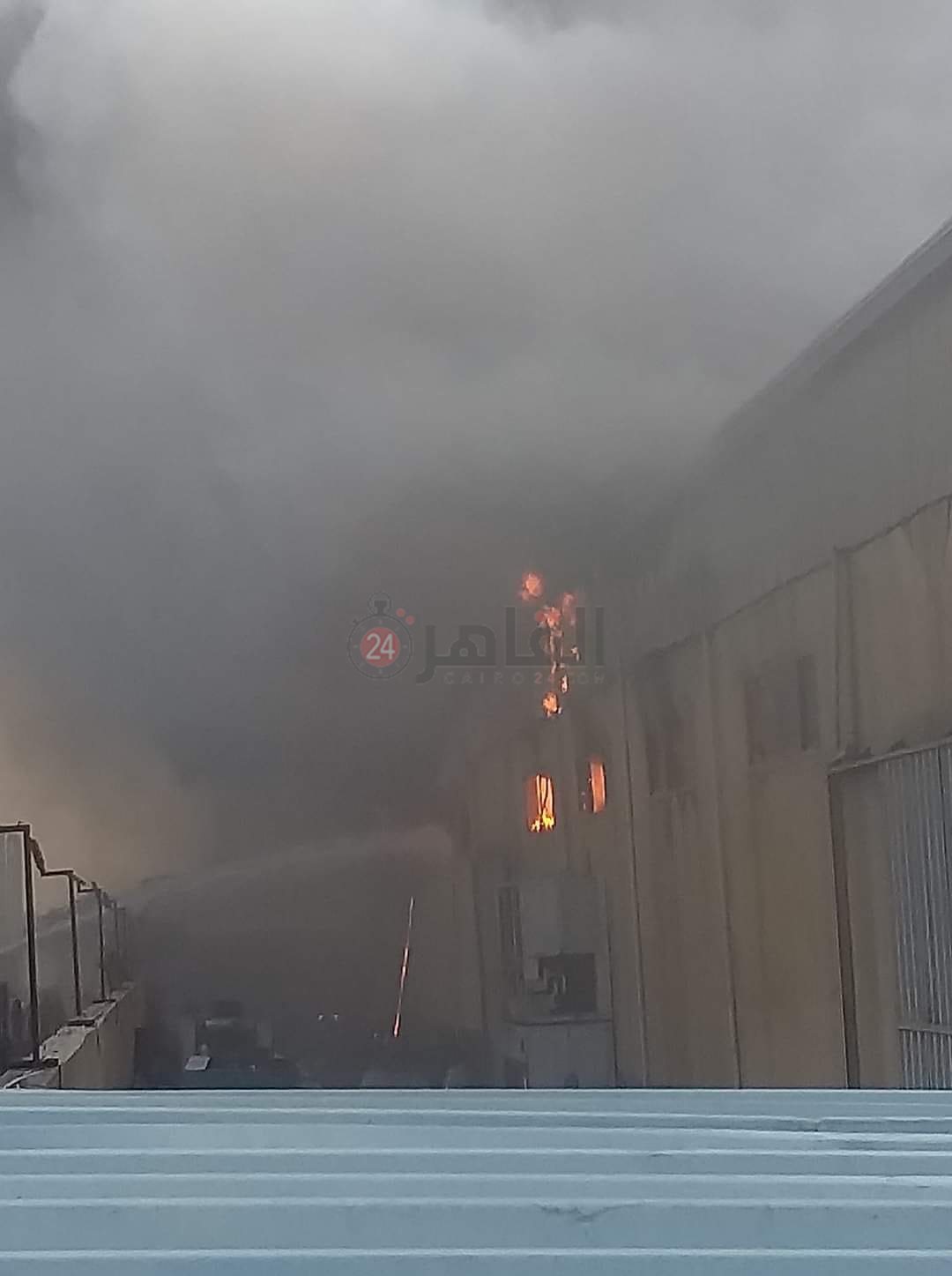 حريق مصنع بالعاشر من رمضان 03