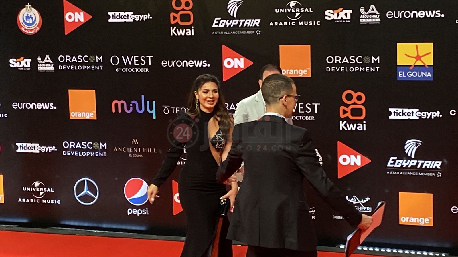 5a6032e2-8d8c-4356-9009-8c210c8ed997