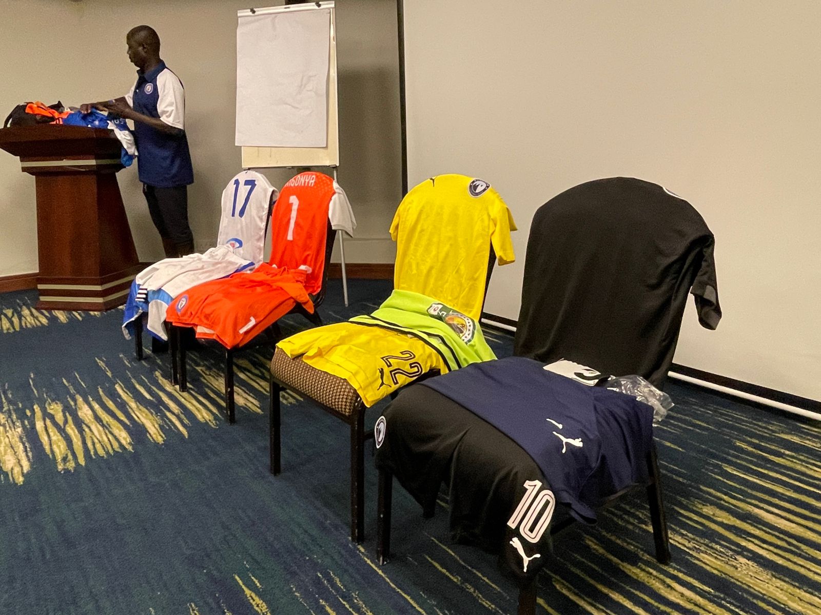 بيراميدز وعزام التنزاني