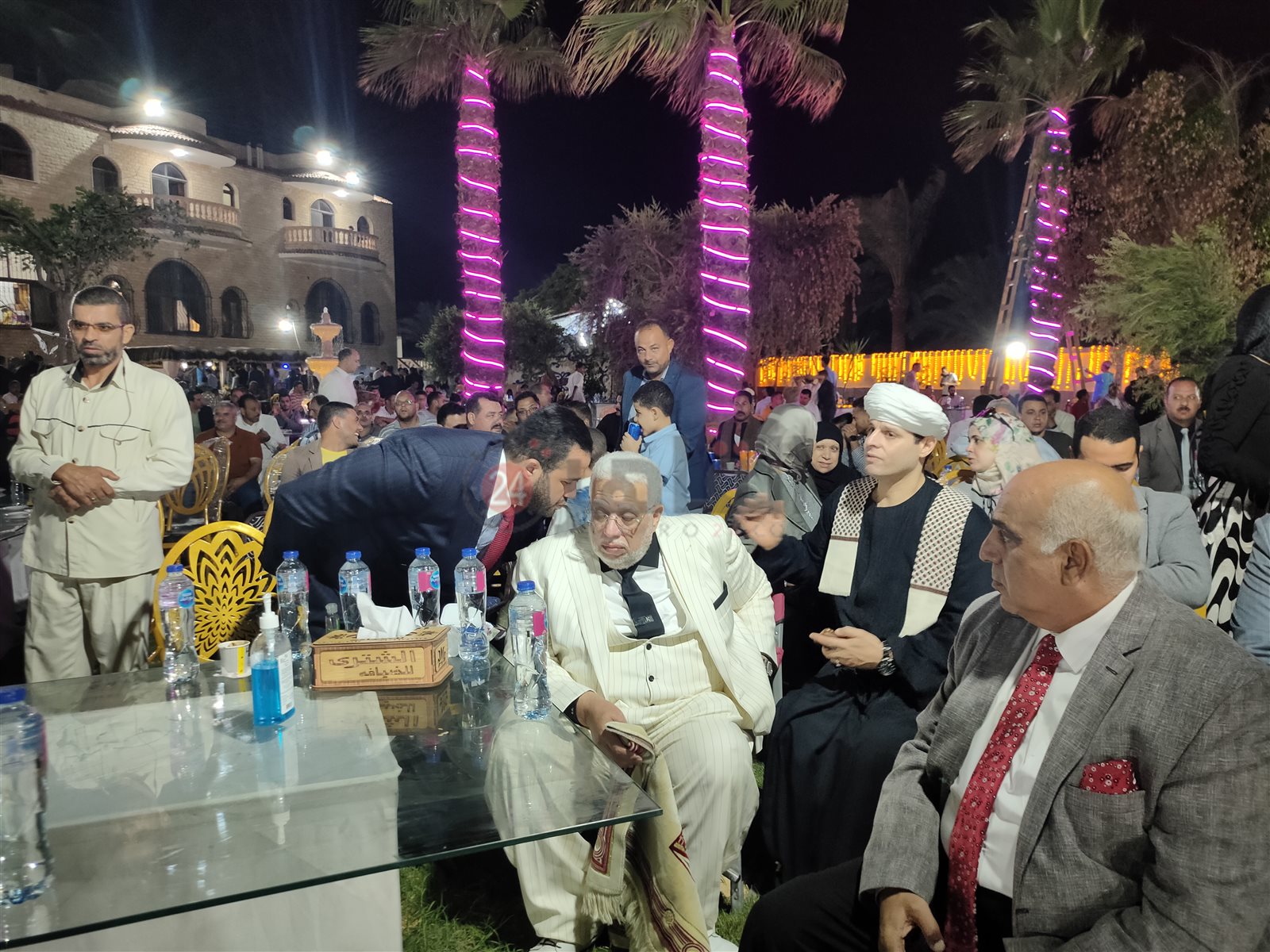 محمود ياسين التهامي وسط الحضور