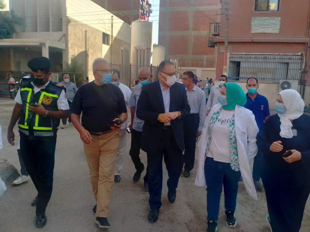 جولة المحافظ بمستشفى بلبيس المركزي 03