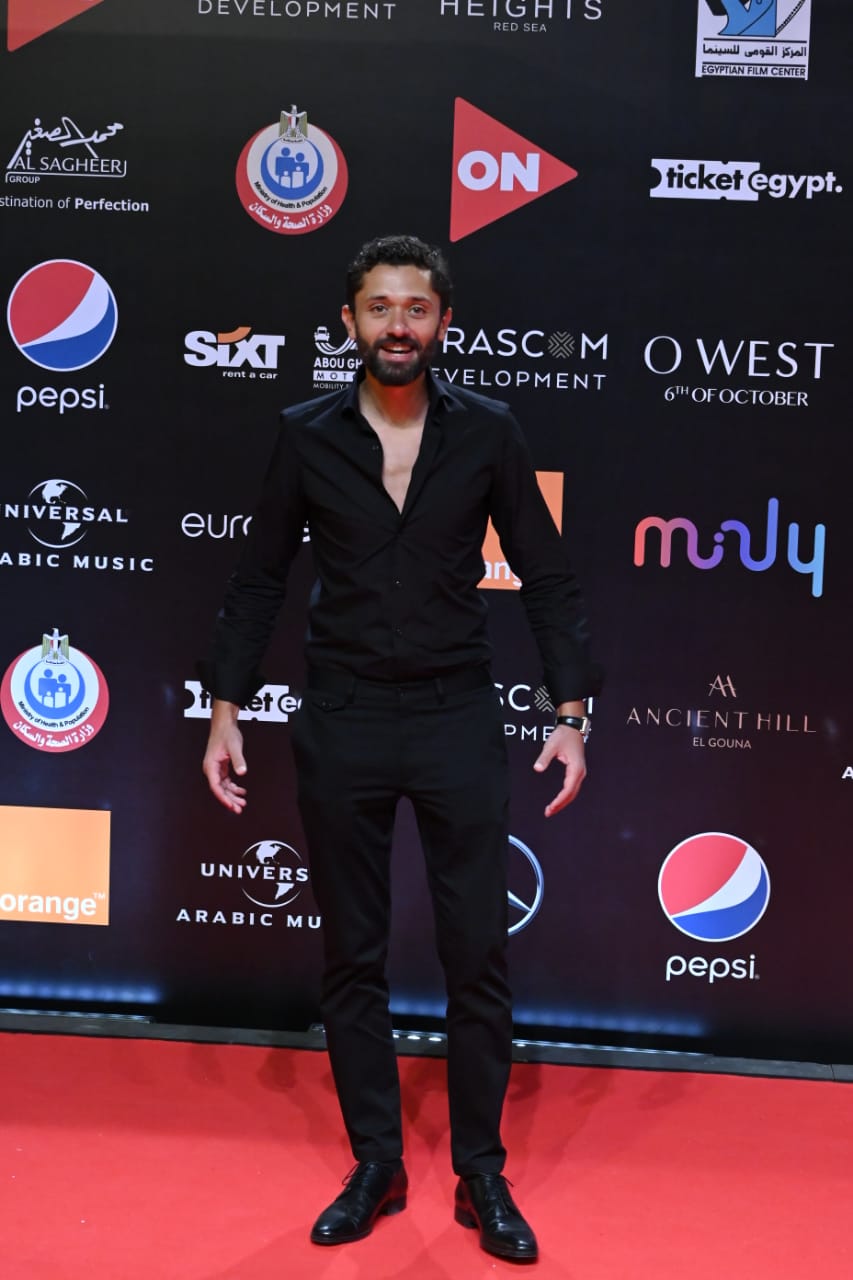 عرض فيلم ريش بالجونة (2)