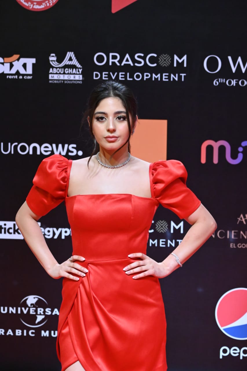 عرض فيلم ريش بالجونة (6)