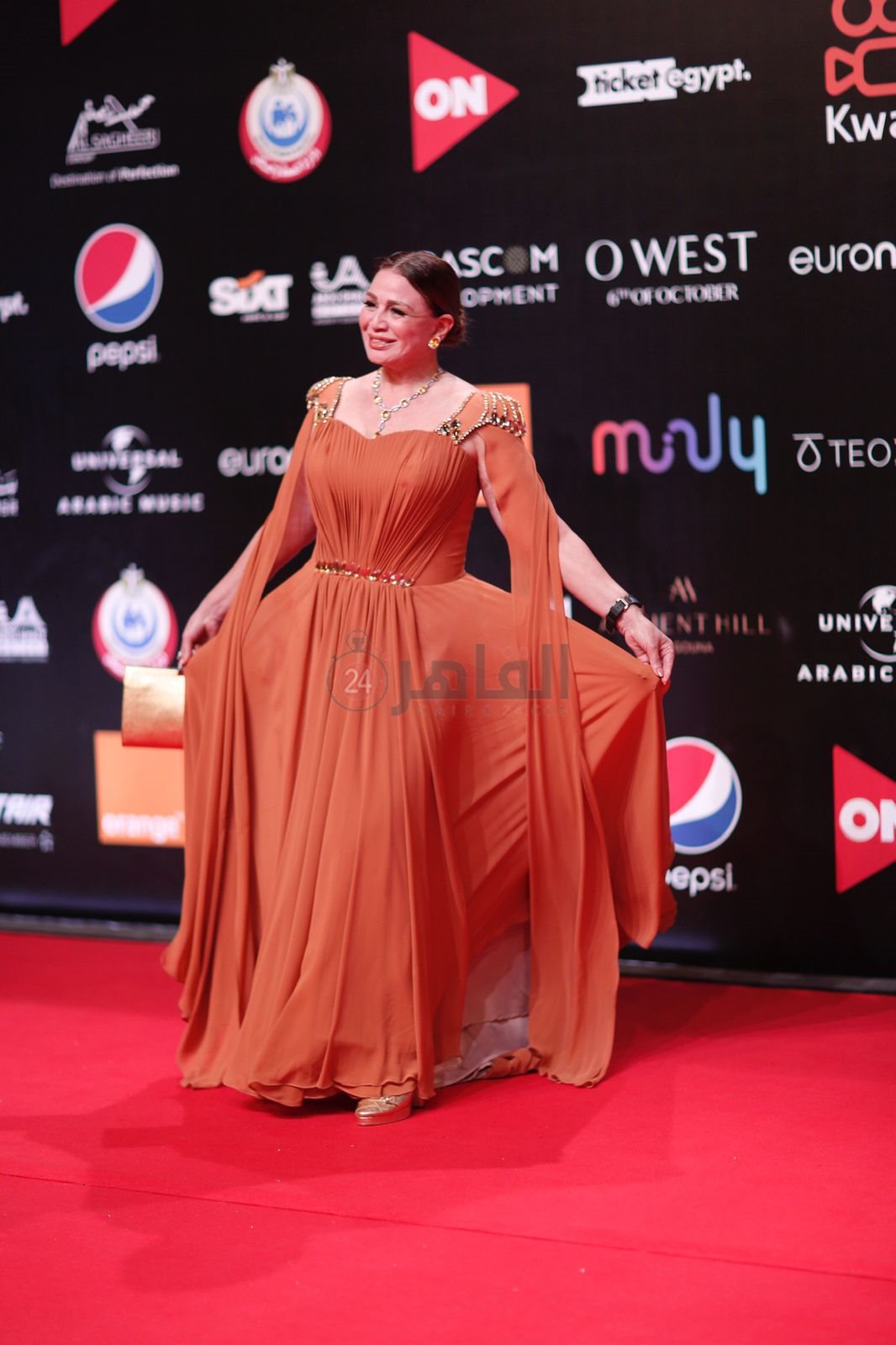 إلهام شاهين (2)