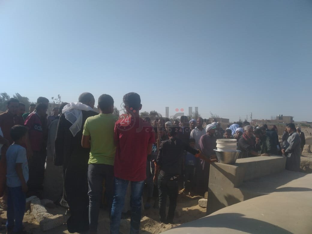 جانب من تشييع الجثمان