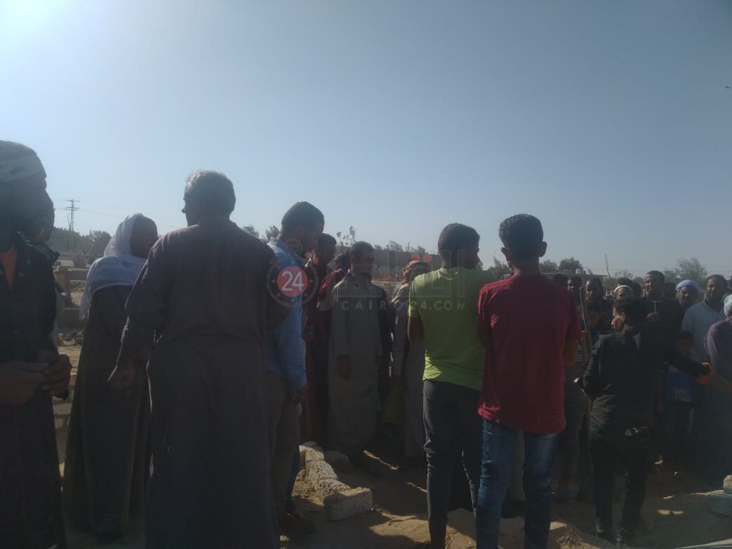 جانب من تشييع الجثمان