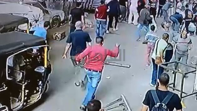  صور من حادث سقوط سيارة من أعلى  محور  صفط اللبن