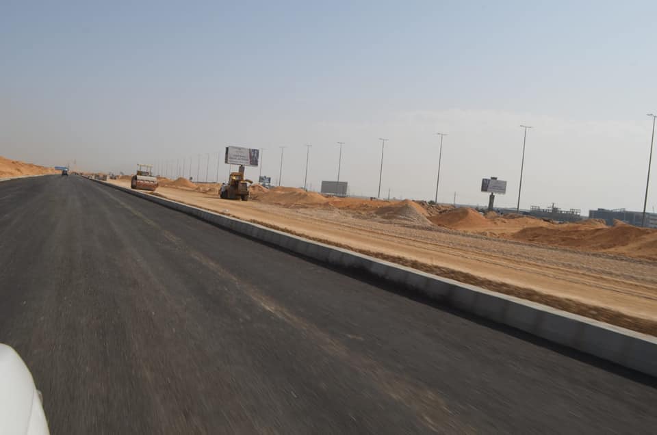 تمهيد الطريق لموقف سيارات القطار الكهربائي بالعاشر من رمضان 05