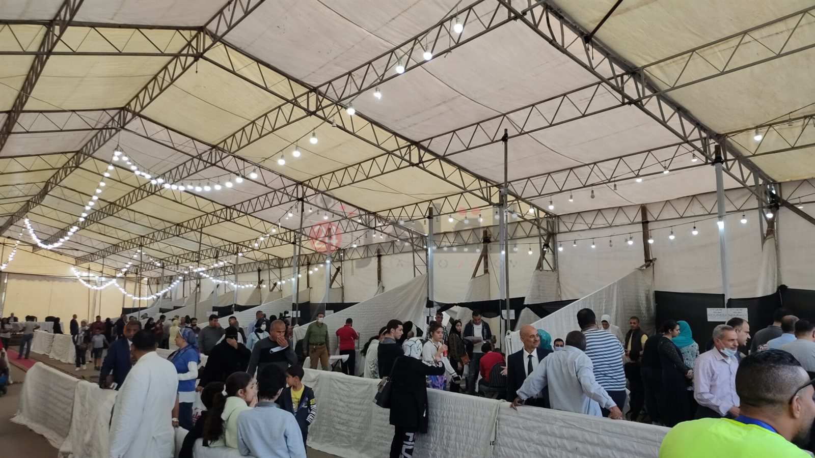 إقبال كبير على انتخابات نادي الرواد 010