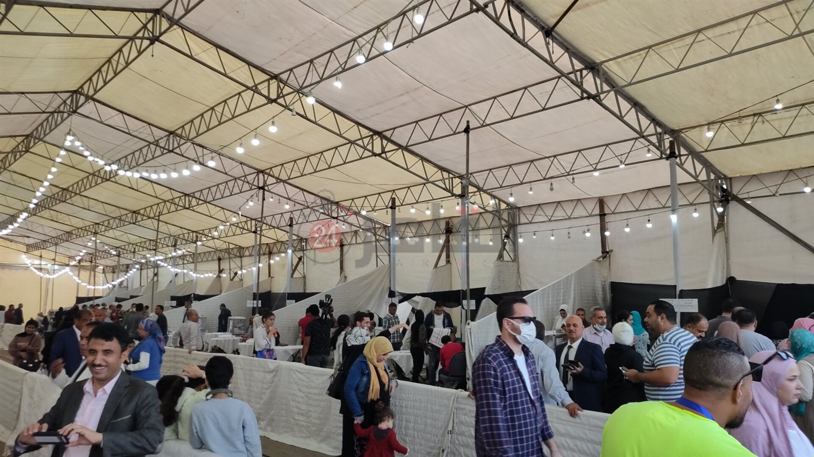 إقبال كبير على انتخابات نادي الرواد 013