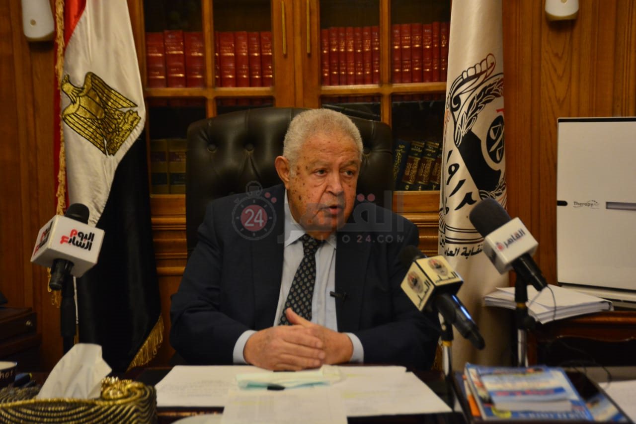 نقيب المحامين