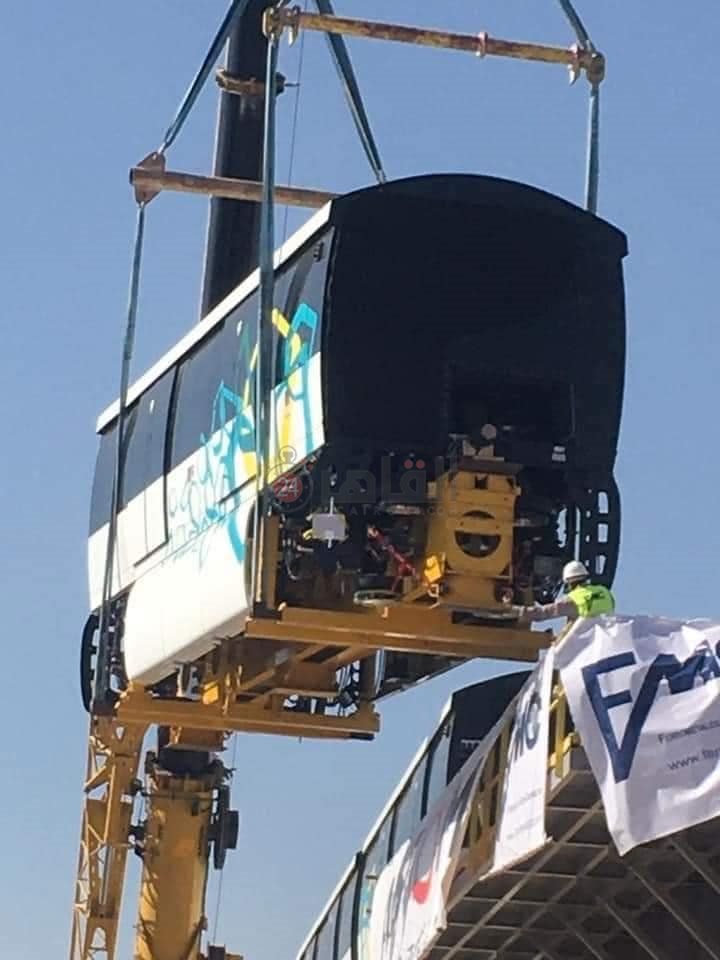 تركيب قطار المونوريل الثانى 