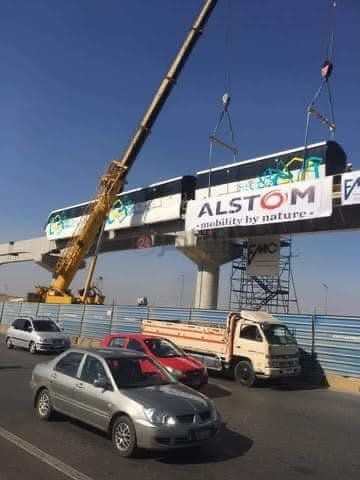 تركيب قطار المونوريل الثانى 