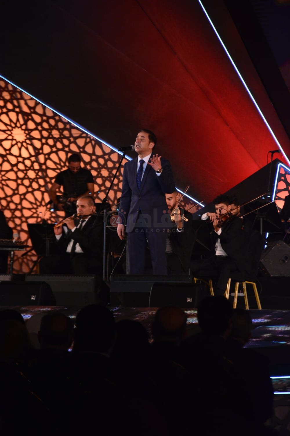 مدحت صالح (3)