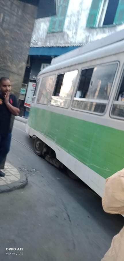 خروج عربة ترام