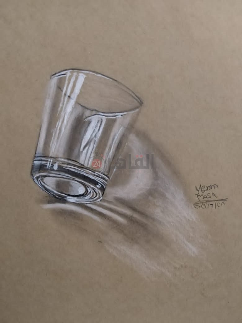 لوحة ثلاثية البعاد لـ كوب مياه