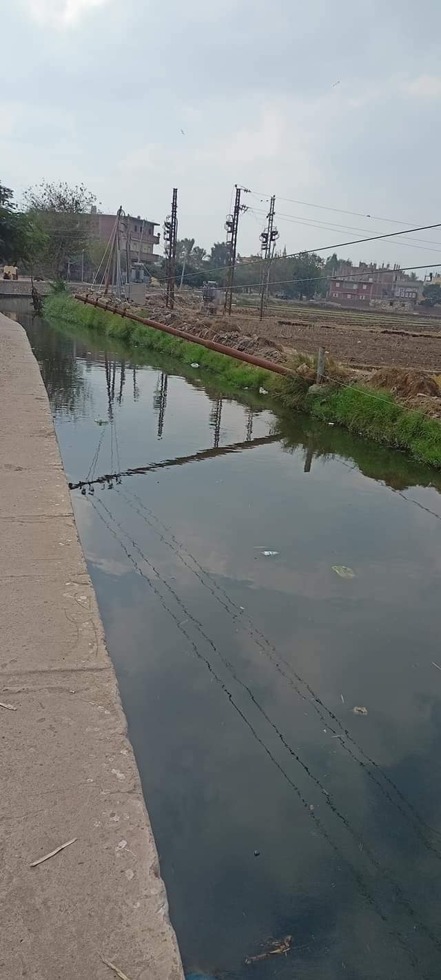 عمود الكهرباء 02