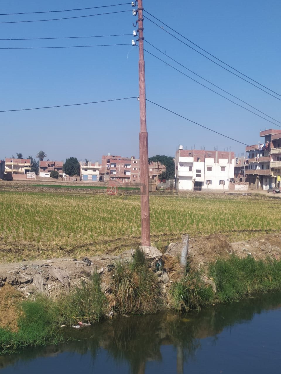 عمود الكهرباء بعد إصلاحه