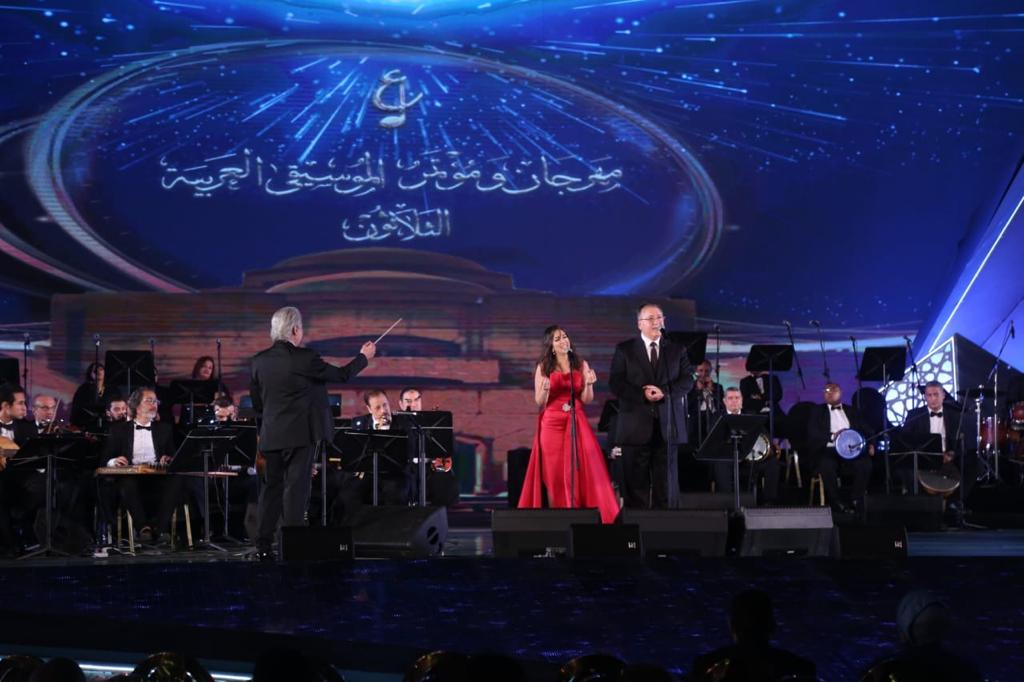 18F90EFA-A9BC-4689-8BAD-4AA4528FE0B5