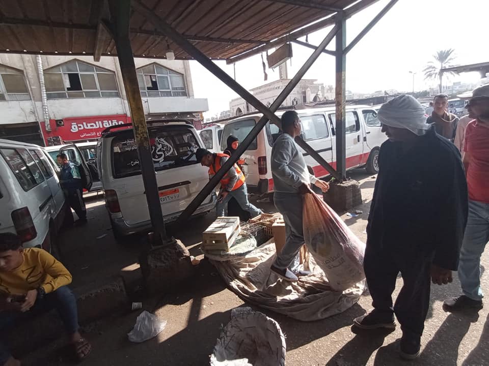 حملة لرفع الإشغالات بالعاشر من رمضان 02