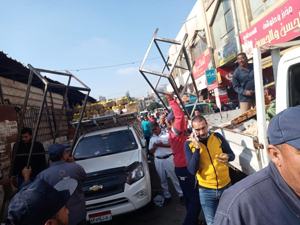 حملة لرفع الإشغالات بالعاشر من رمضان 06