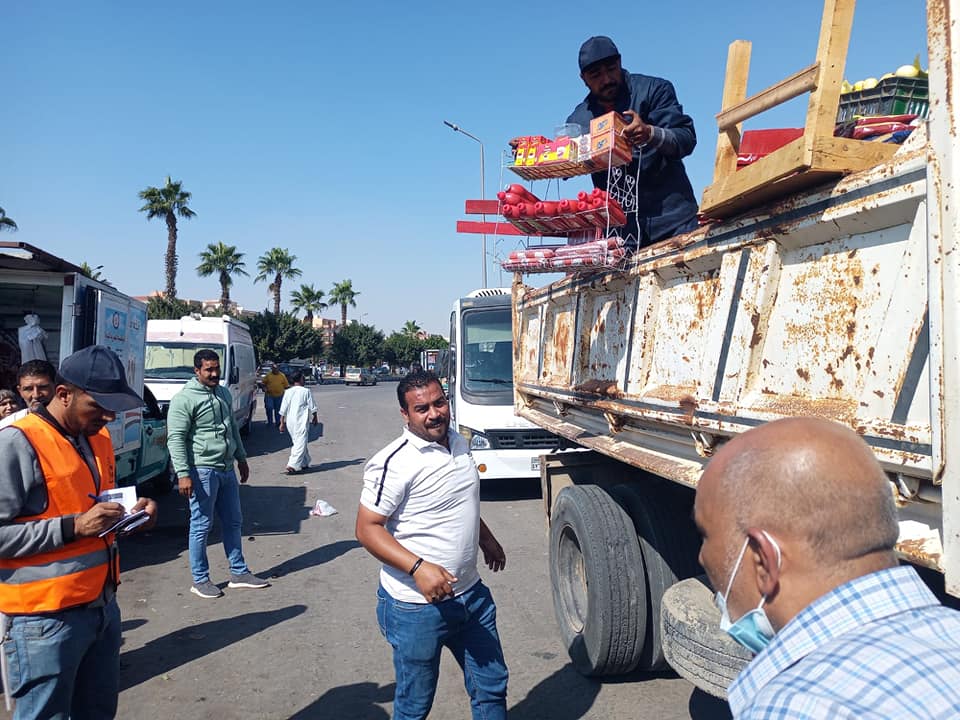 حملة لرفع الإشغالات بالعاشر من رمضان 010