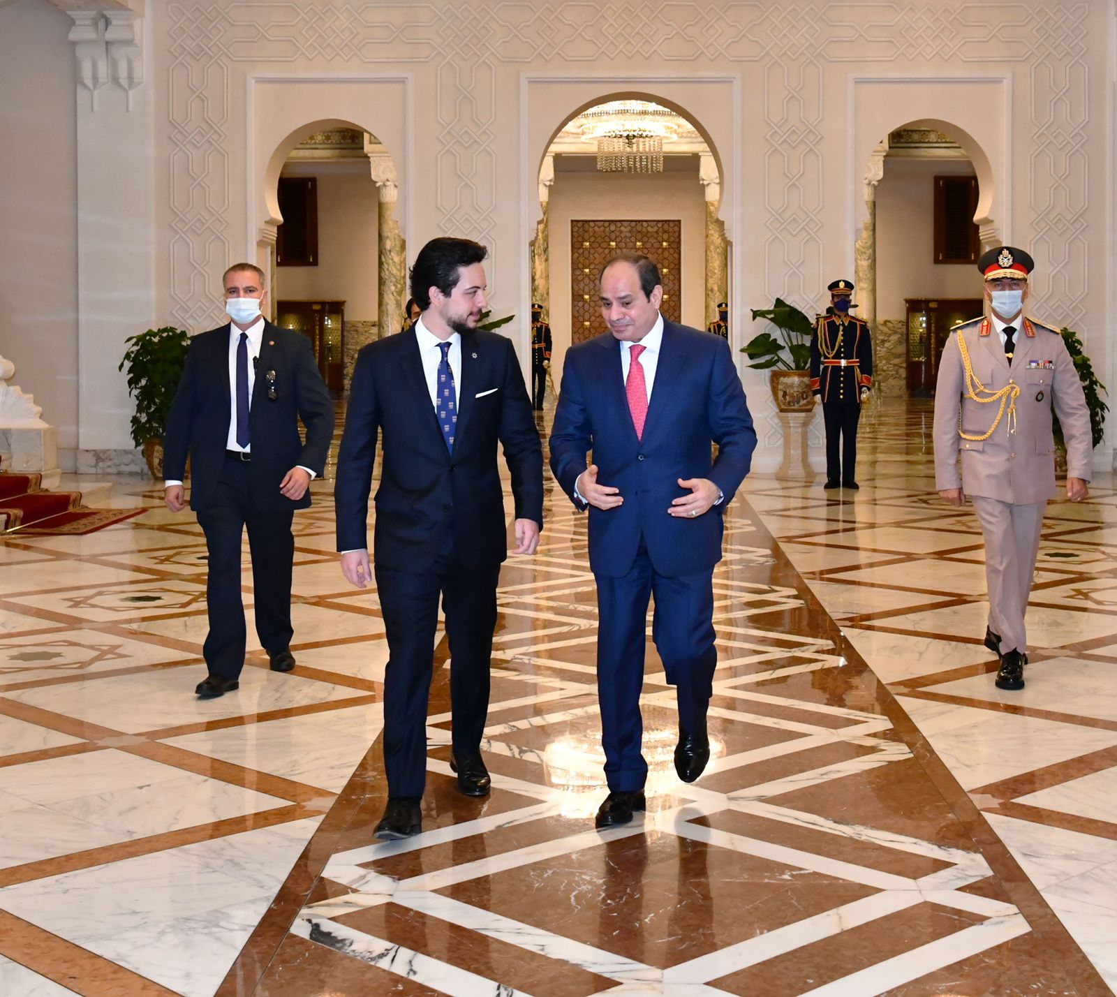 الرئيس عبد الفتاح السيسي مع لي عهد المملكة الأردنية الهاشمية