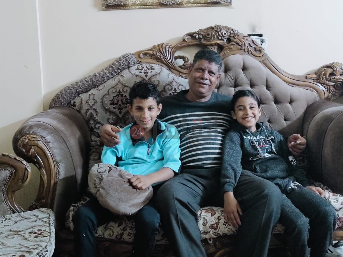 الطفلين رفقة محمد بدر، الشخص الذي عثر عليهما بالإسكندرية