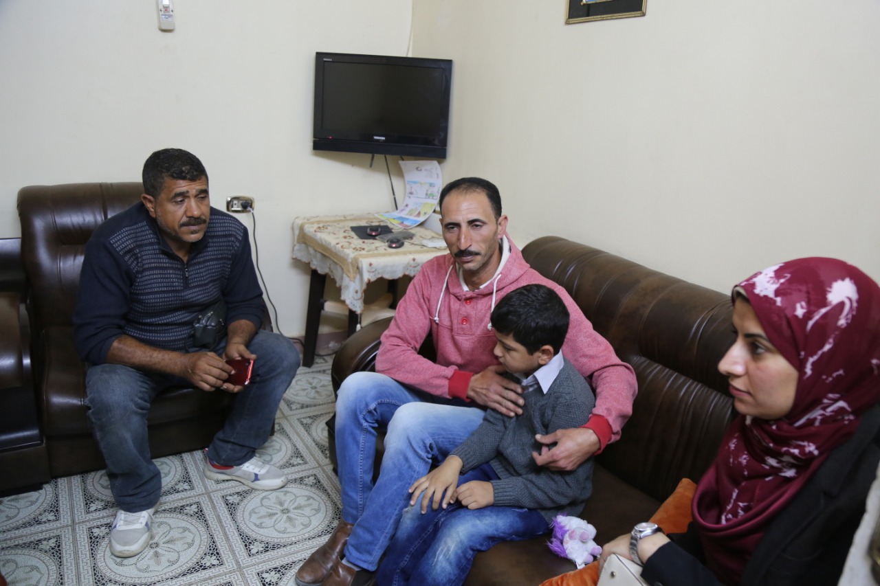 تسليم 4 أطفال لوالدهم بعد رحلة بحث استمرت 3 سنوات