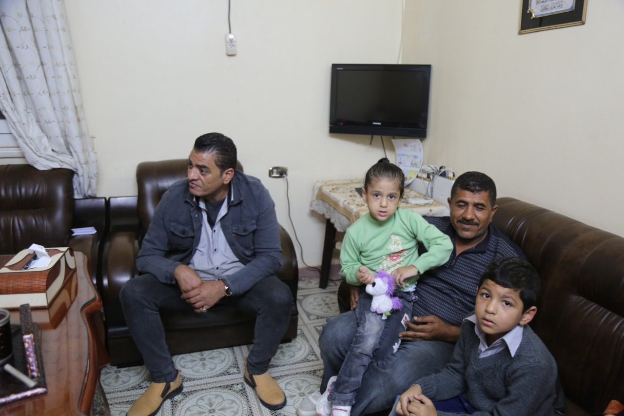 تسليم 4 أطفال لوالدهم بعد رحلة بحث استمرت 3 سنوات