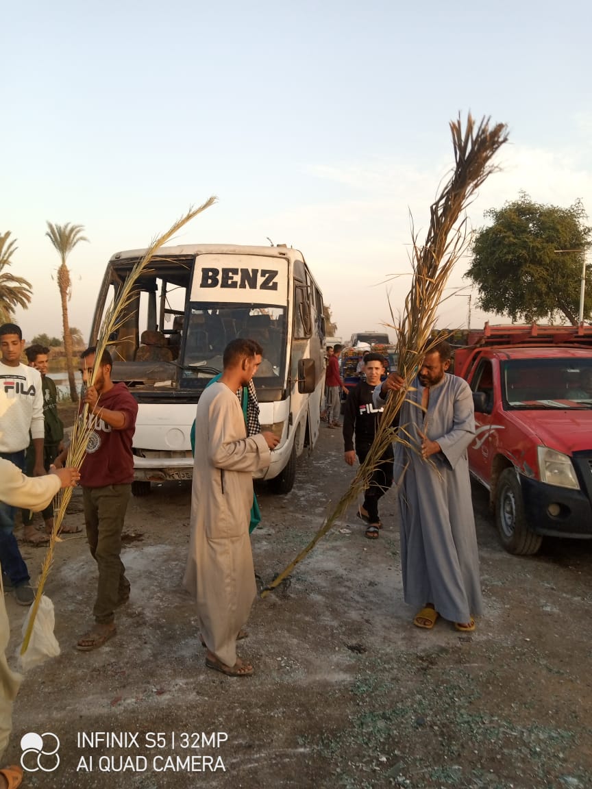  انقلاب اتوبيس نقل ركاب بأسيوط