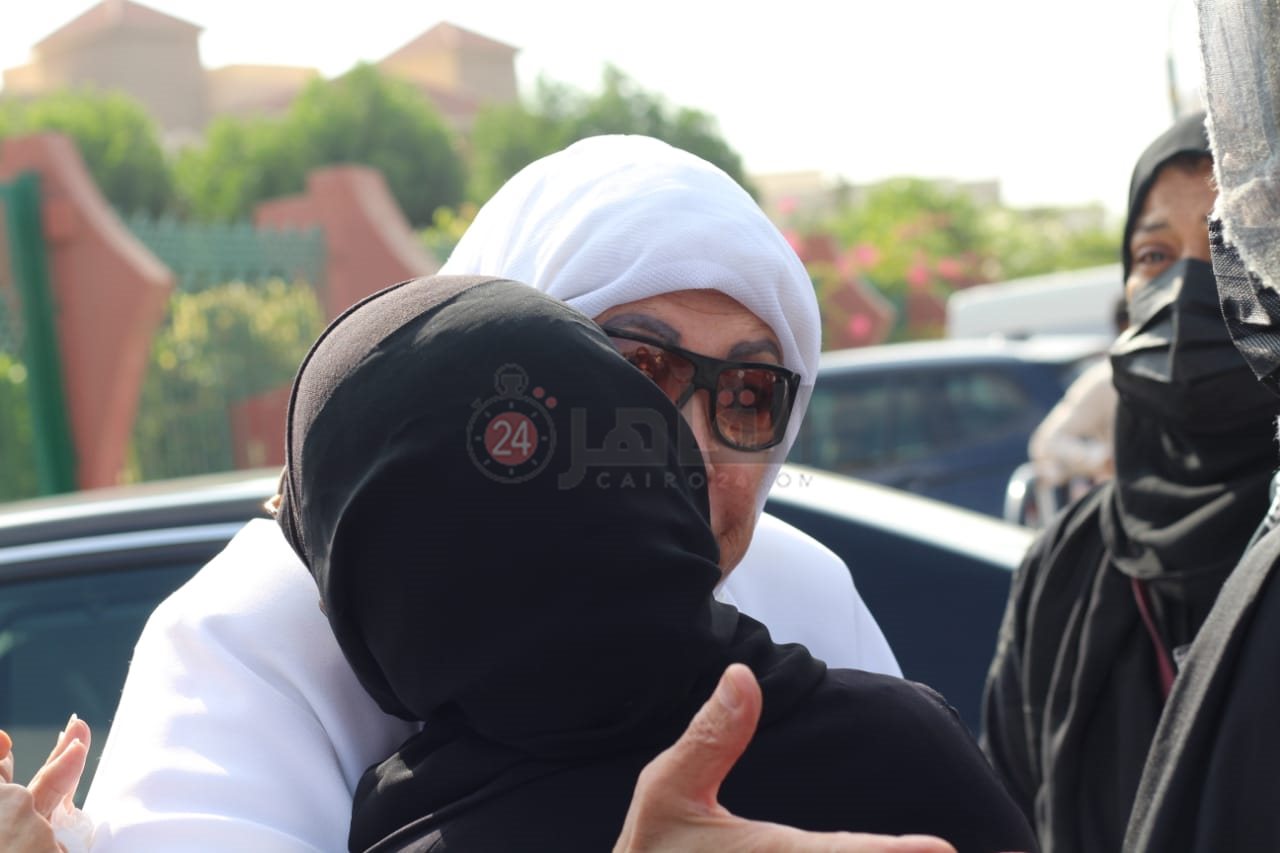 نجوم الفن في جنازة سهير البابلي (19)