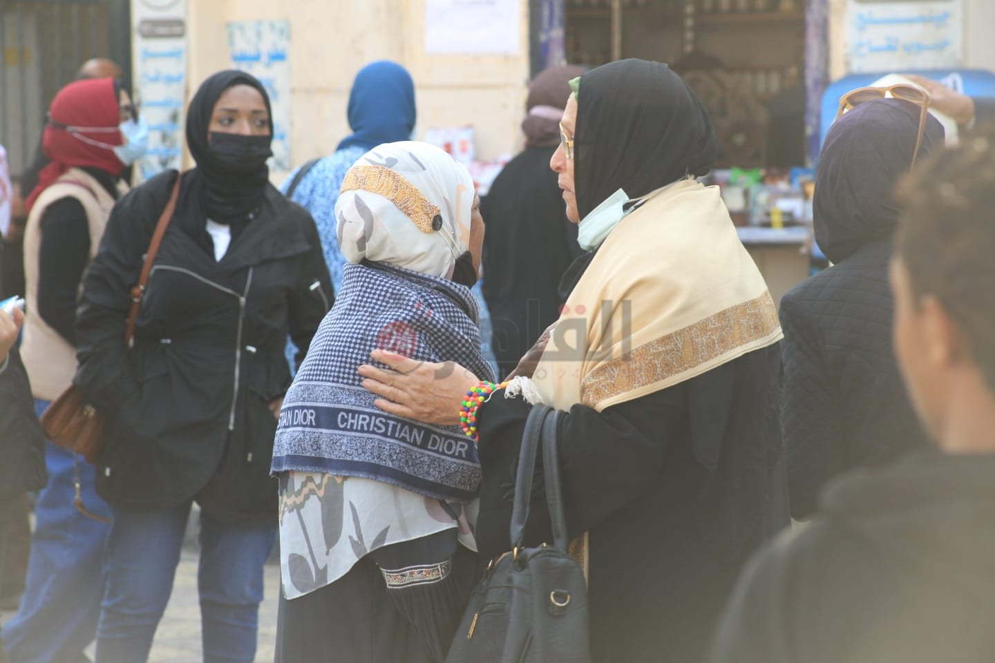 جنازة نجل شقيقة الفنان محمد منير (5)